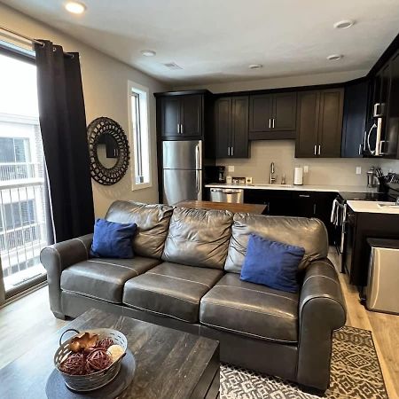 Trendy Downtown Condo-Walk To It All Capri 315 Τράβερς Σίτι Εξωτερικό φωτογραφία