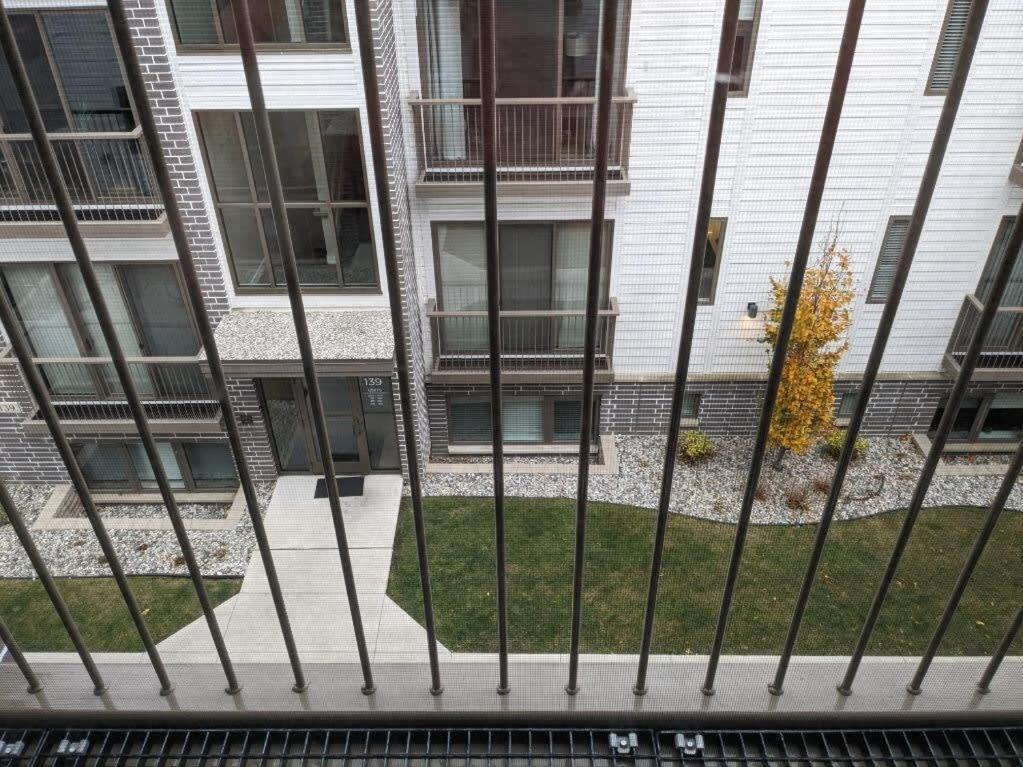 Trendy Downtown Condo-Walk To It All Capri 315 Τράβερς Σίτι Εξωτερικό φωτογραφία